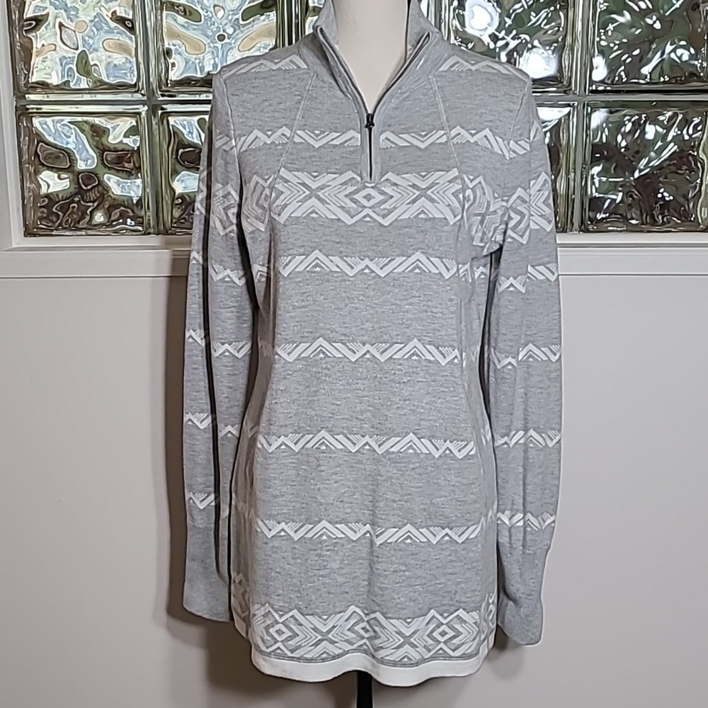 Aspen sweater 1/4 zip, kangaroo pouch, hidden thumb hole, grey white M